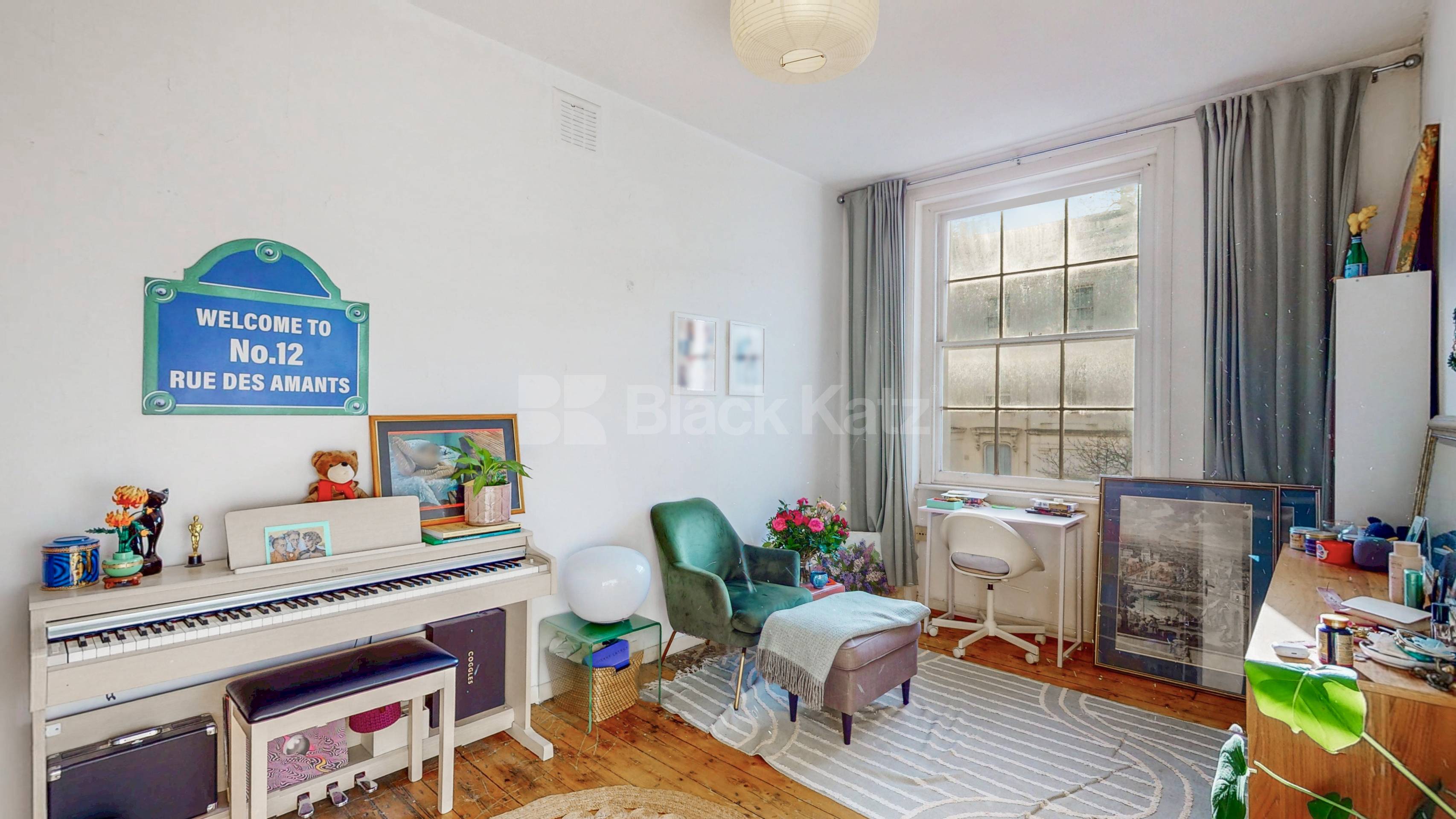 Luxury One Bedroom Residence Moments from Hyde Park  Gloucester Terrace, Paddington / Bayswater W2